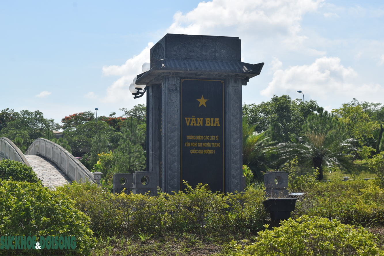 Nhân chứng sống từng bị ngụy quân ngăn cản việc cất bốc hài cốt liệt sĩ ở hố chôn tập thể- Ảnh 1.