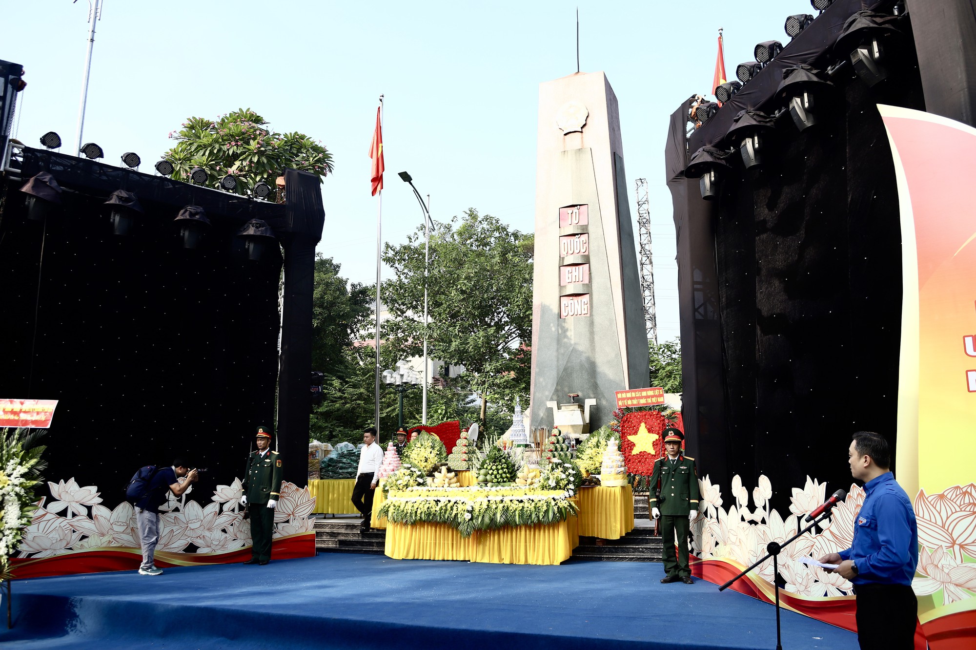 img1138-17850398216661924626514 Thứ trưởng Trần Văn Thuấn: Chăm sóc sức khỏe người có công là cách tri ân thiết thực nhất- Ảnh 2.