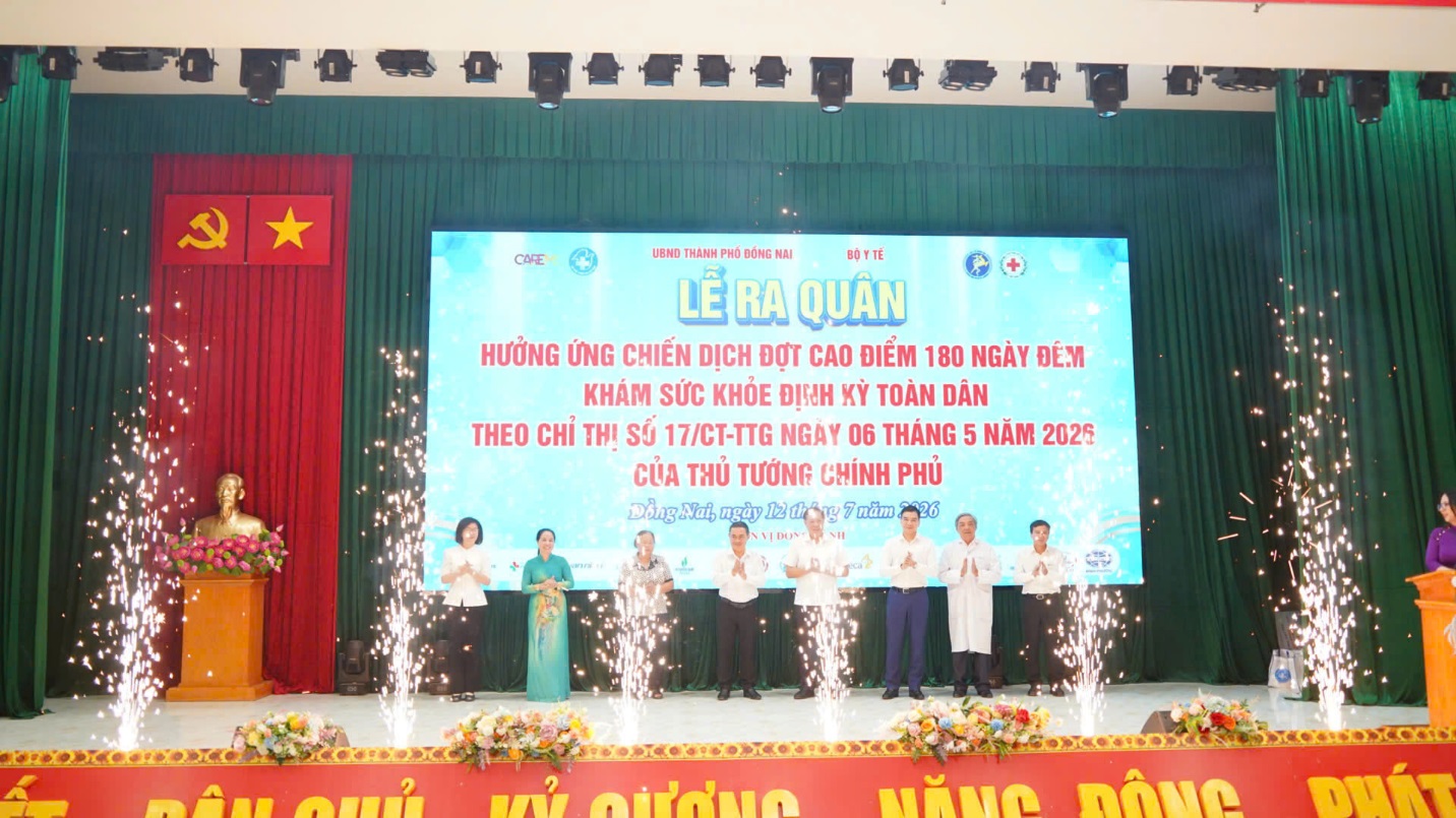 Khám sức khỏe cho cộng đồng Khám sức khỏe cho cộng đồng