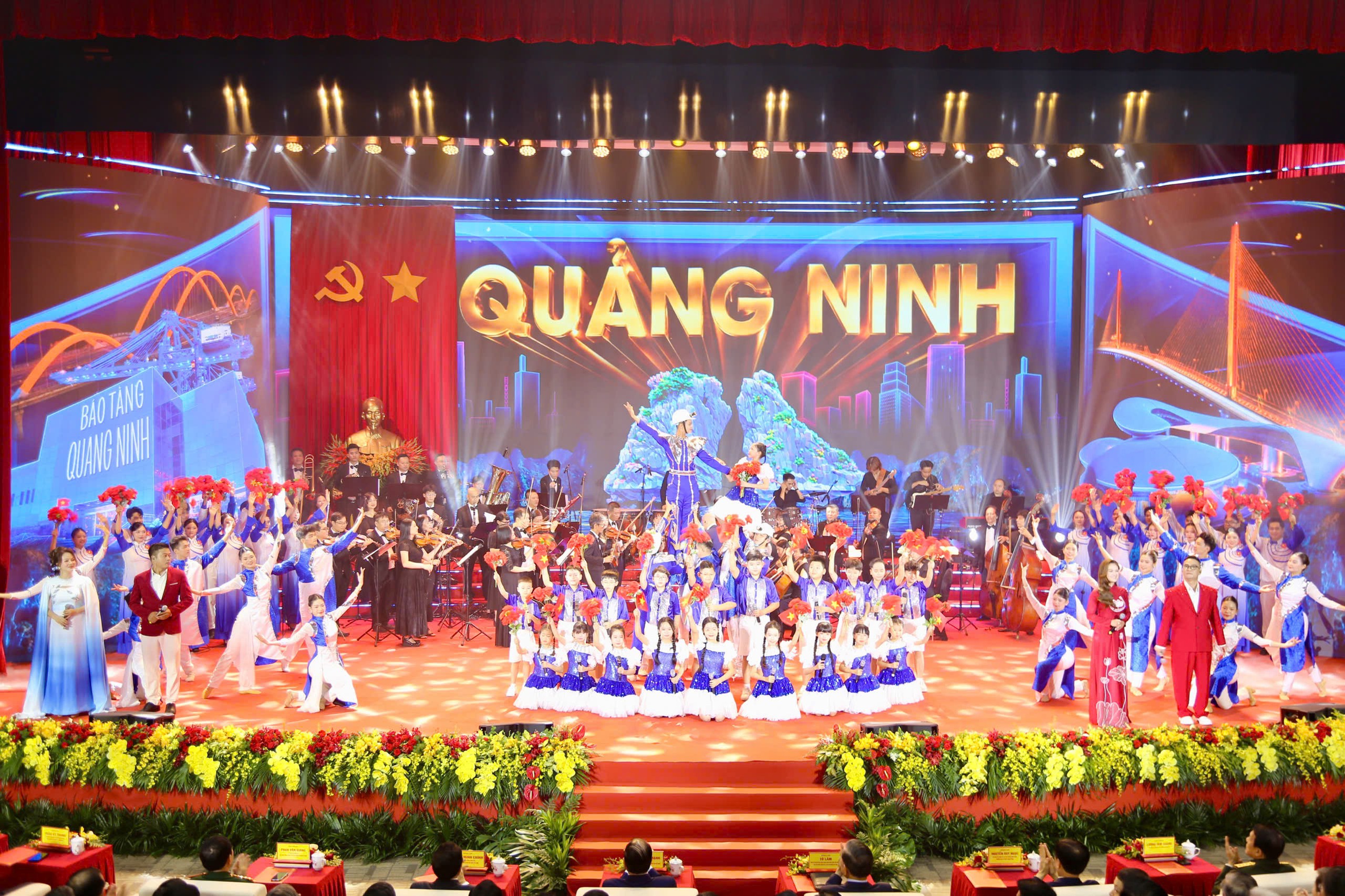 1-17878990899871656366440 Quảng Ninh sẽ mang tầm vóc mới sau dấu mốc trở thành thành phố- Ảnh 1.