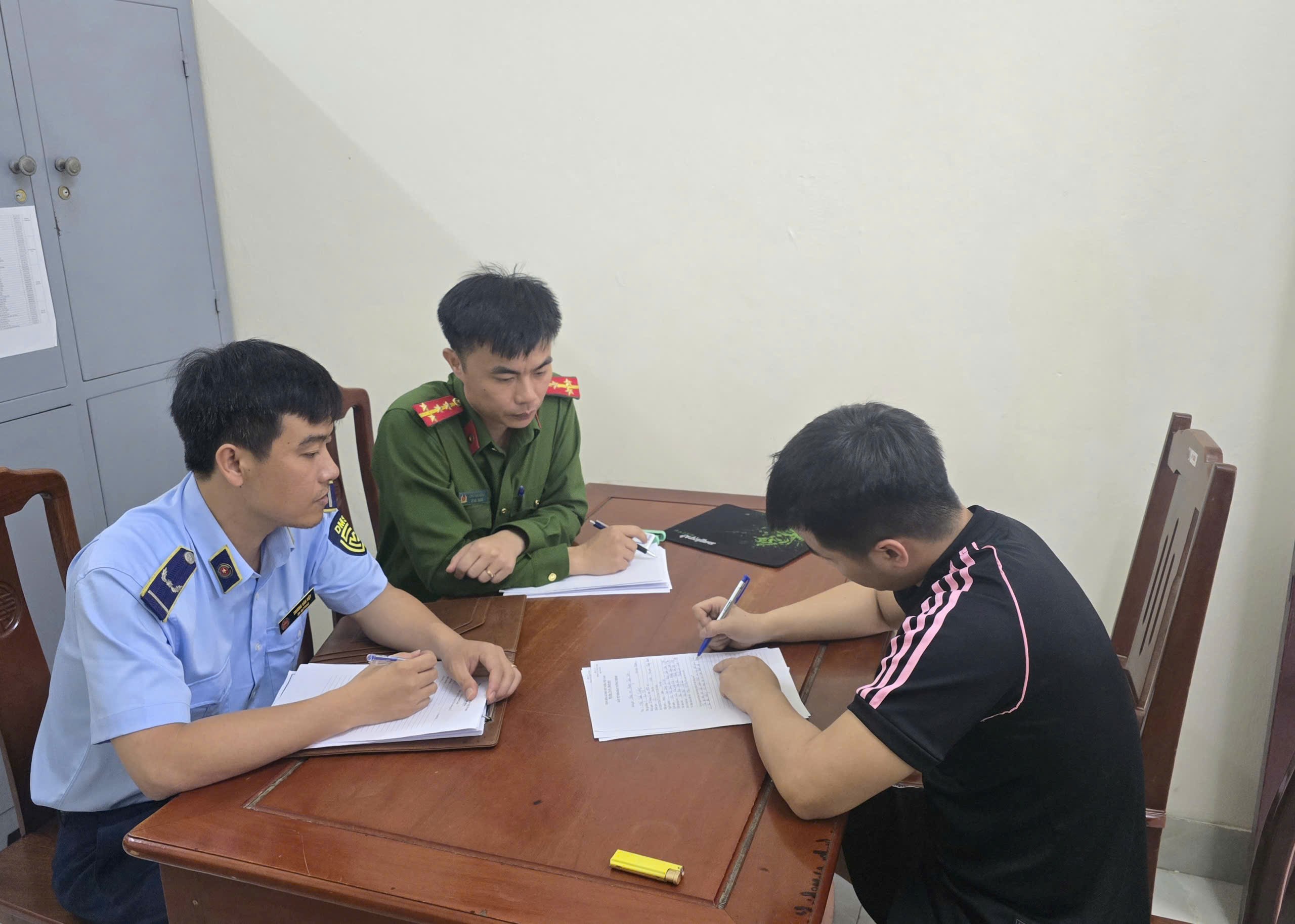 1-32-17860675023782134076338 Sầm Sơn xử lý 12 vụ vi phạm, ngăn chặn nạn ‘chặt chém’ mùa du lịch - Ảnh 1.