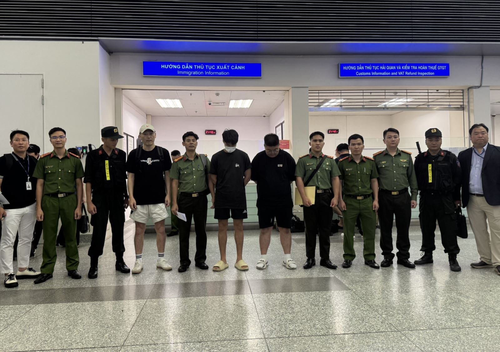 8 đối tượng người Hàn Quốc bị truy nã đỏ của Interpol từ Campuchia sang Việt Nam hoạt động - Ảnh 2.