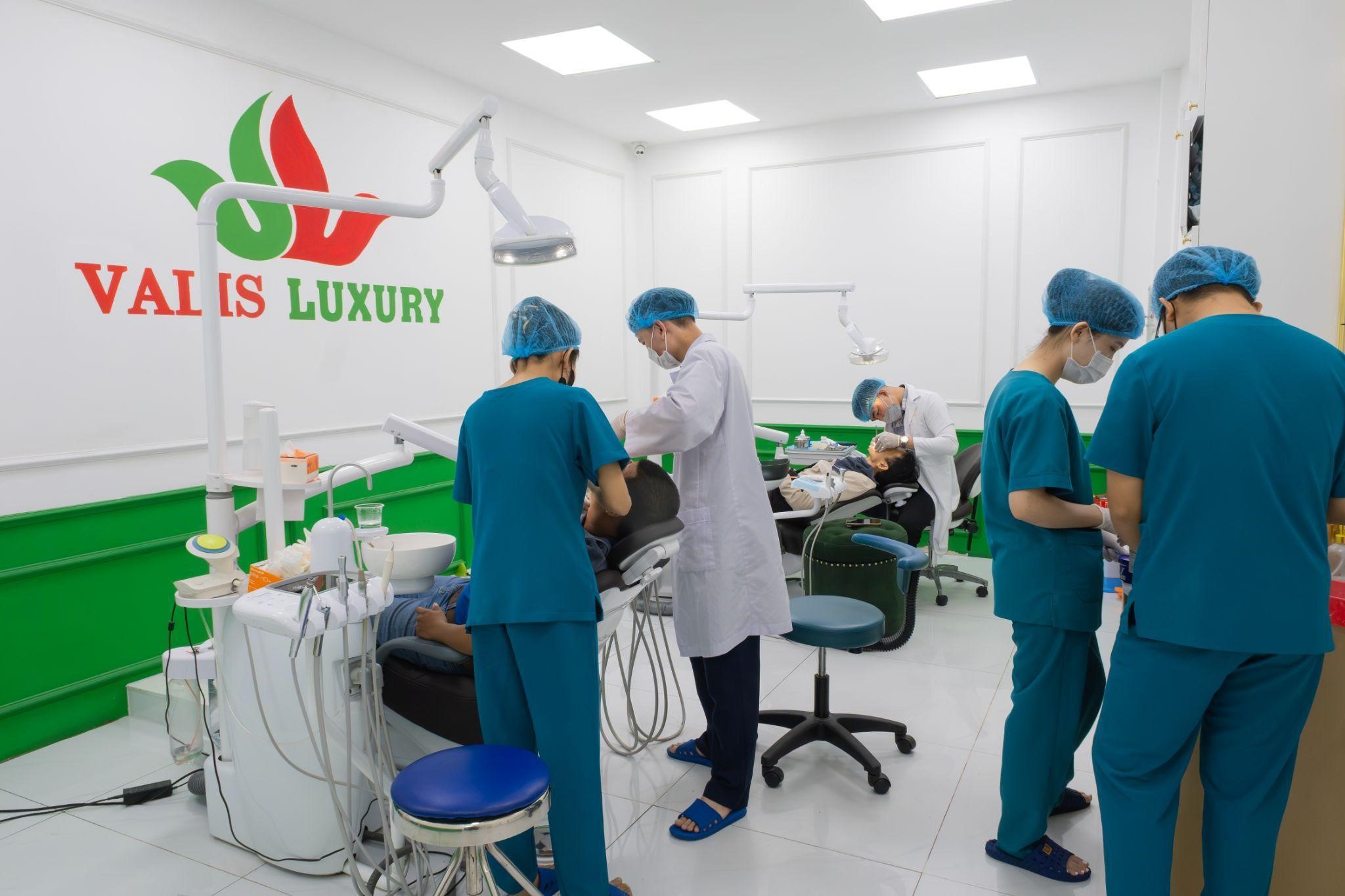 2-17864152758091070000148 Valis Luxury - Hành trình khẳng định thương hiệu nha khoa quốc tế tại Việt Nam - Ảnh 2.
