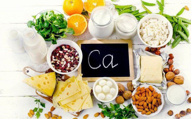 Phụ Nữ Sau Tuổi 50 Cần Đánh Giá Chế Độ Bổ Sung Vitamin