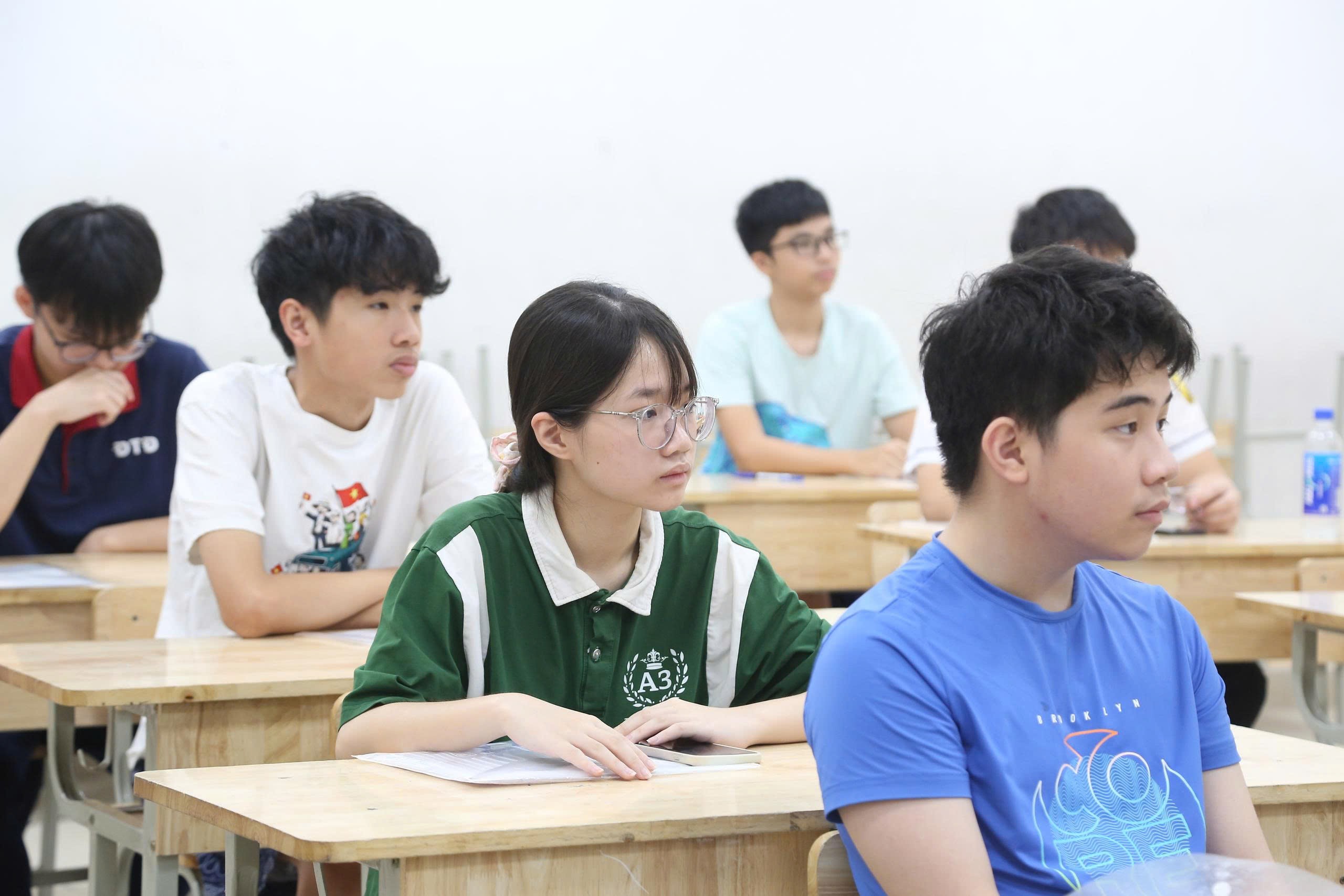 2aoboqzit8mnzlkifomewoy7gzhlvggwkpvpmw52-17871474298791020477607 Giảm Áp Lực Tuyển Sinh Lớp 10: Liệu Một Môn Thi Có Thực Sự Giúp Ít Đi?- Ảnh 1.