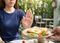 Những Lưu Ý Quan Trọng Khi Uống Trà Lá Sen Để Bảo Vệ Sức Khỏe