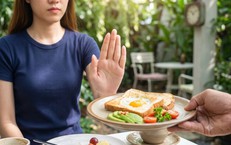 Những Lưu Ý Quan Trọng Khi Uống Trà Lá Sen Để Bảo Vệ Sức Khỏe