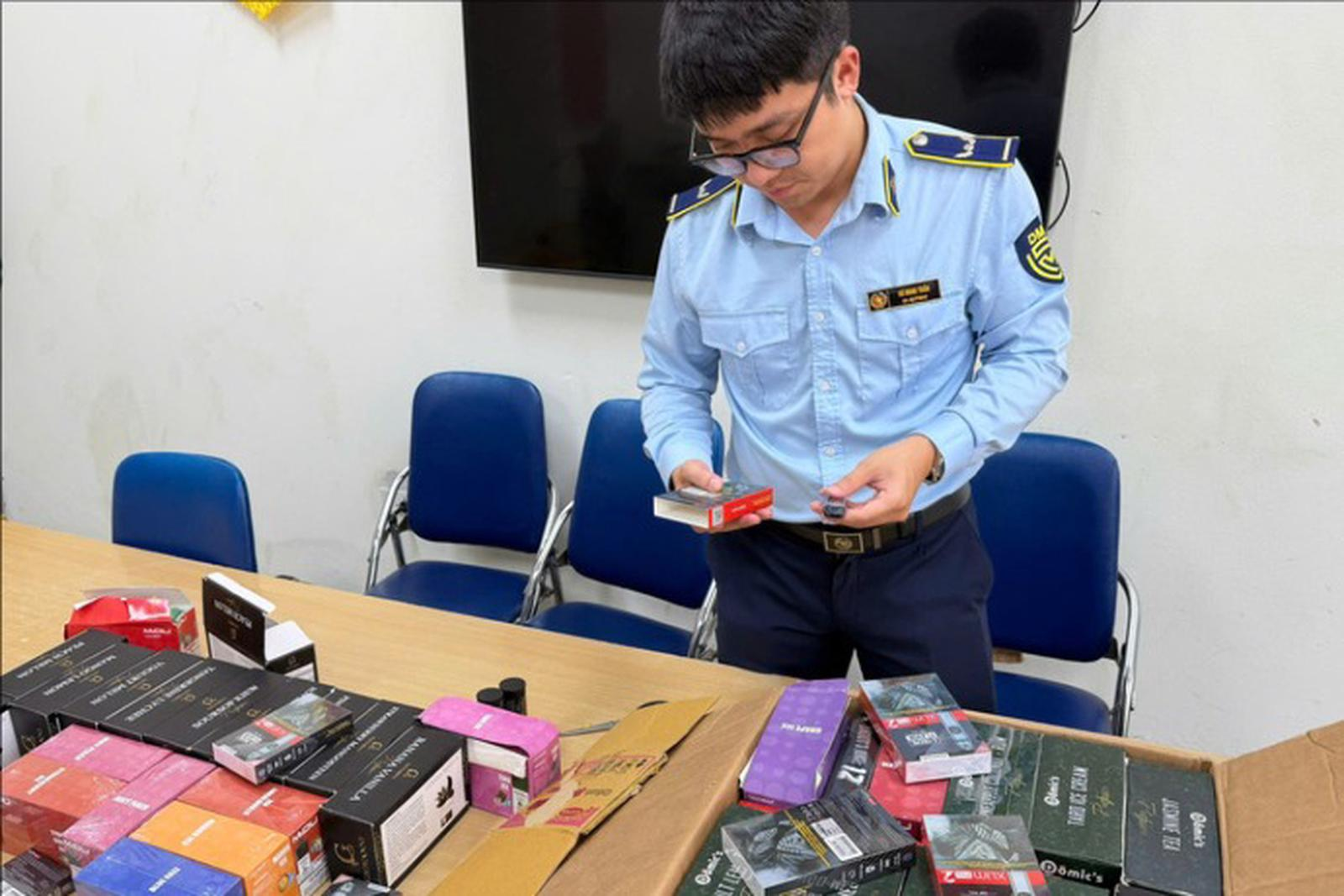 6a68b9a9102408eab6de7170-1787552758314452541801 Thuốc lá điện tử bán trên chợ online: Nhận diện thị trường 'ngầm'- Ảnh 2.