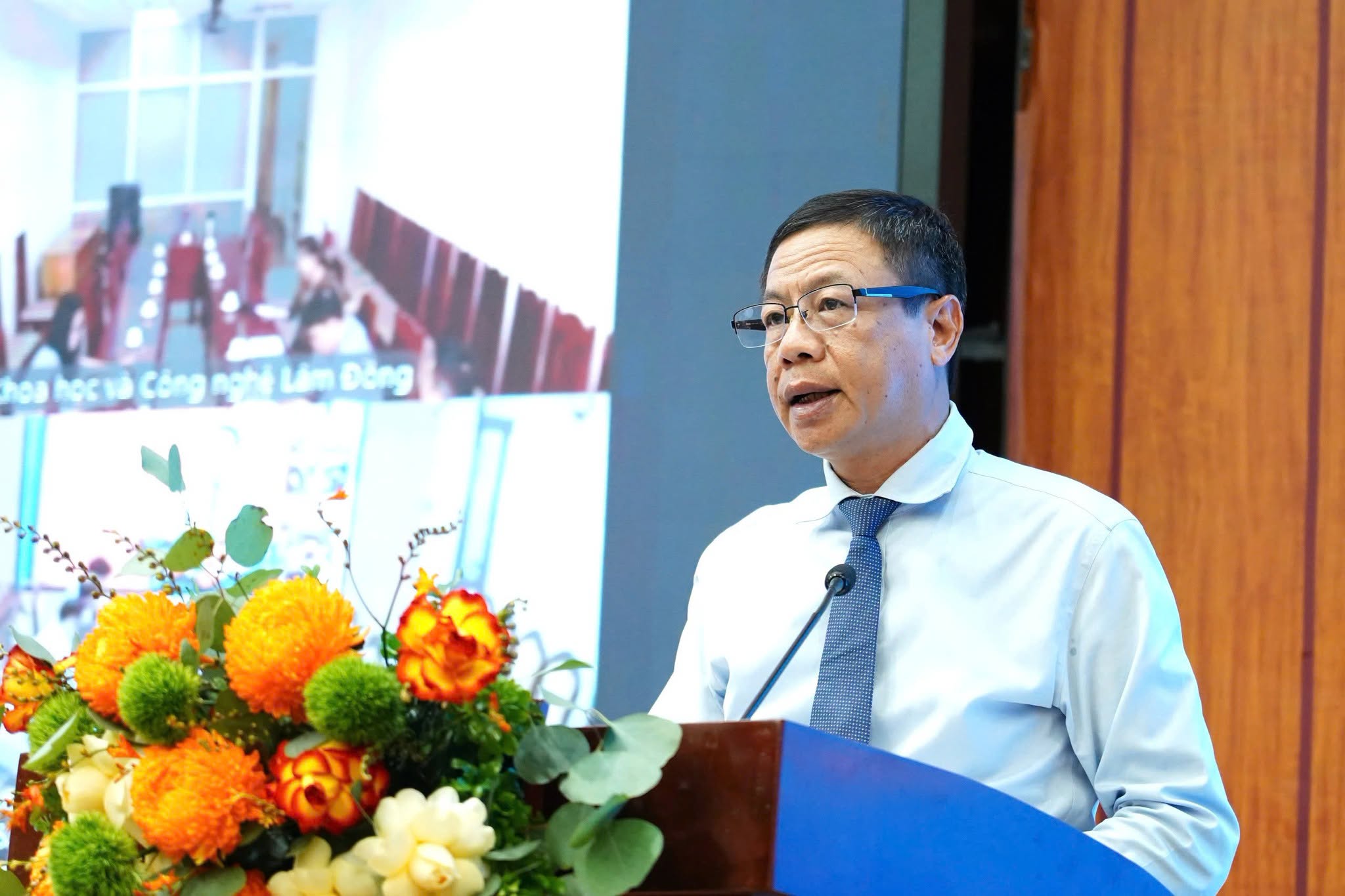 Thứ trưởng Lê Xuân Định phát biểu Đổi mới quản lý công nghệ chiến lược - Ảnh 2.