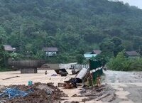 Nghệ An Chìm Trong Nước Mưa, Giao Thông Đảo Lộn Nghiêm Trọng