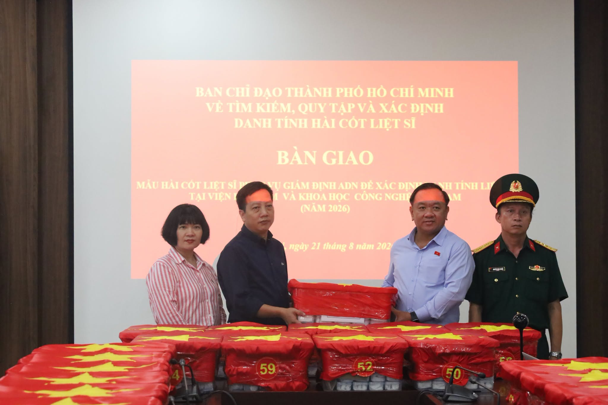 77999593216845628636746927243245976063021323n-17873204531821395600599 Viện Hàn lâm KH&CN Việt Nam tiếp nhận 7.104 mẫu sinh phẩm hài cốt liệt sĩ - Ảnh 3.