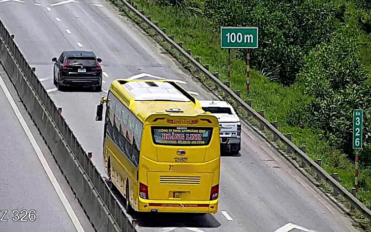 Cảnh Báo Tai Nạn Giao Thông- Ảnh 1.