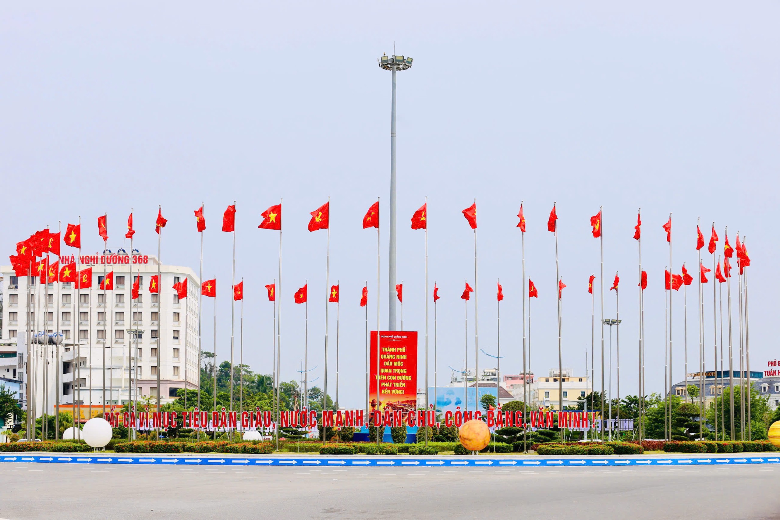 8-1787910256612982928481 Hình ảnh thành phố mới Quảng Ninh chào mừng Quốc khánh 2/9- Ảnh 8.