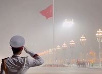 Tai Nạn Giao Thông Nguy Hiểm: Khi Ô Tô Đánh Lái Lách Tránh Người Đi Bộ