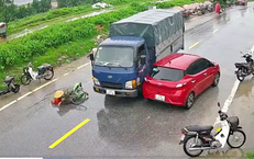 Câu Chuyện Hài Hước Về Người Nhện và Chiếc Mũ Bị Quên Khi Đi Bão