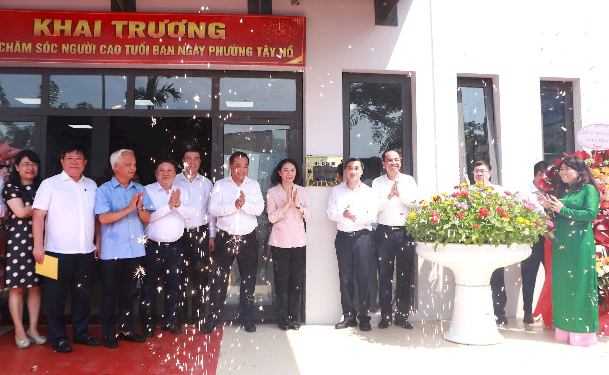 anh-thuan-128-17865297518461404919222 Thứ trưởng Trần Văn Thuấn: Chăm sóc người cao tuổi không thể chỉ bắt đầu khi có bệnh- Ảnh 2.