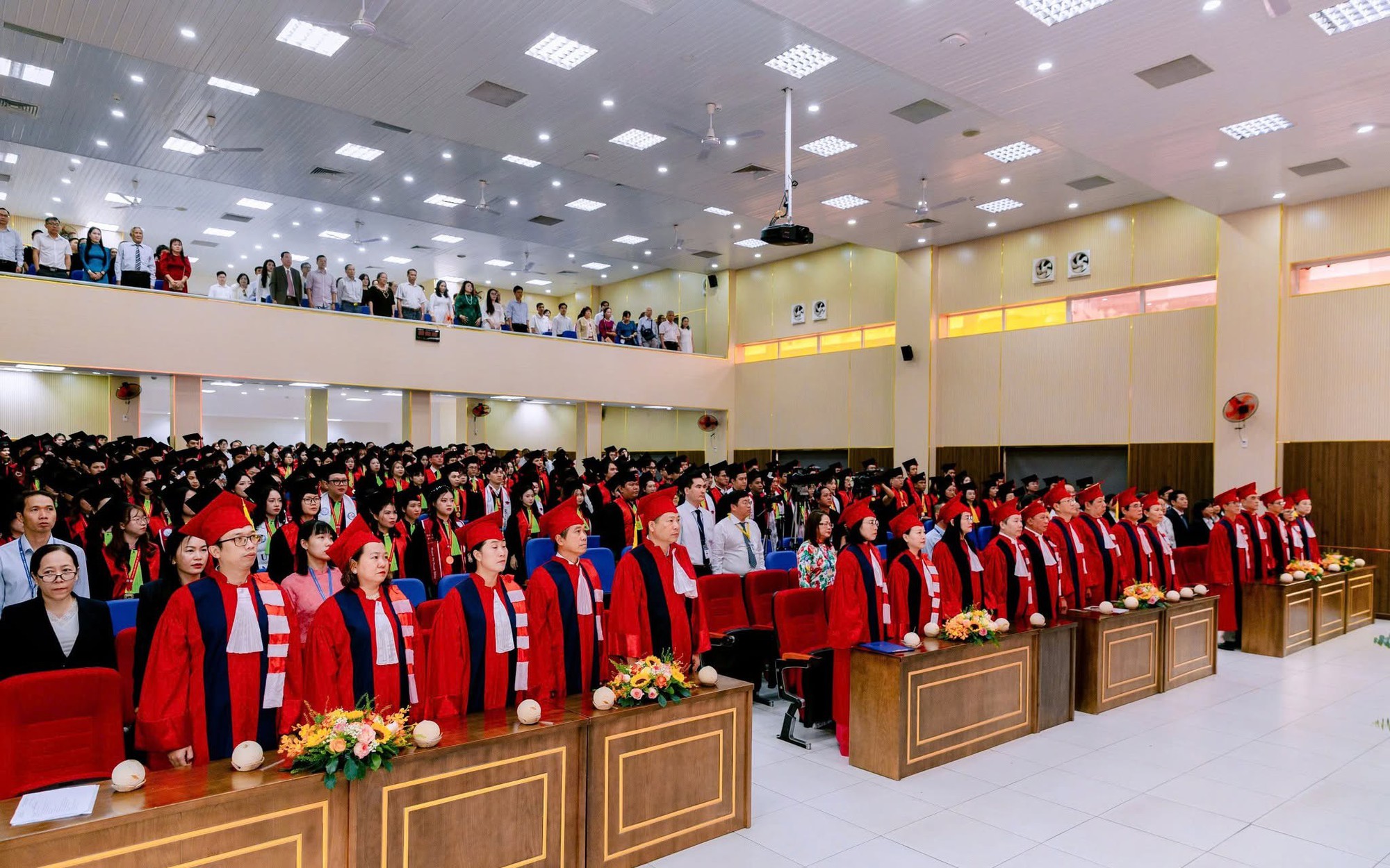 Đổi mới trong Đào tạo Bác sĩ Nội trú và Chuyên khoa: Tiêu chuẩn và Chính sách