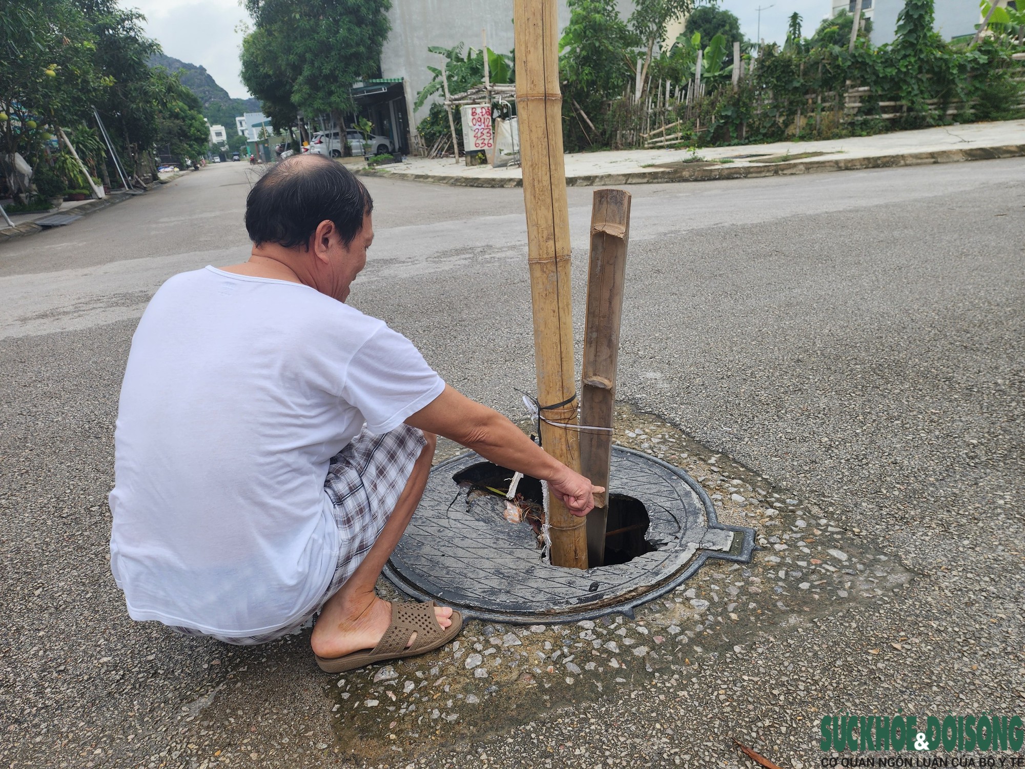 'Bẫy' hố ga sâu 2m chực chờ người dân giữa lòng đô thị Thanh Hóa - Ảnh 5.