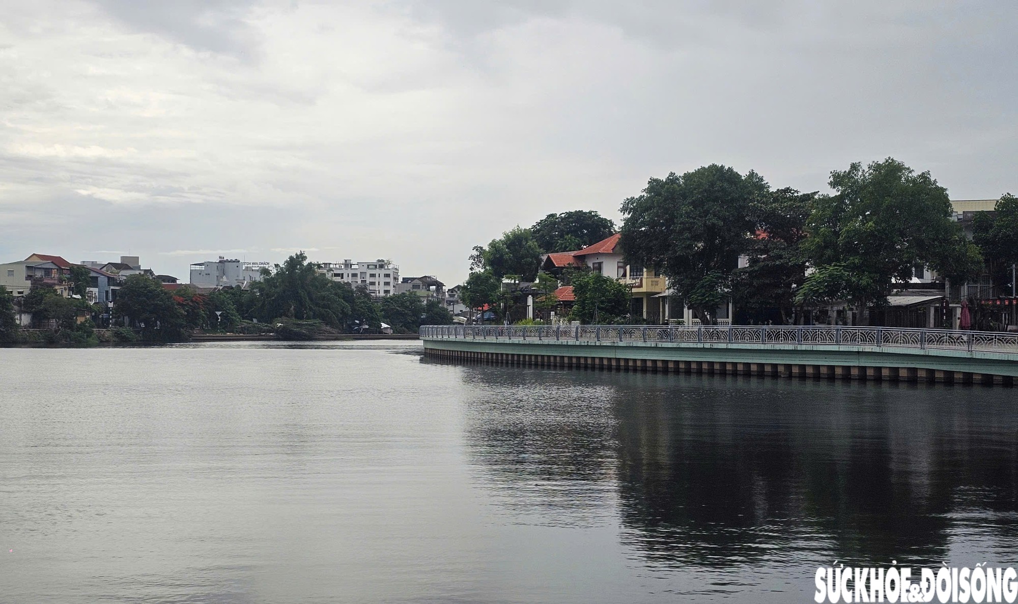 Khám Phá Tình Trạng Xe Cộ Lưu Thông Trái Quy Định Tại Đường Đi Bộ Huế