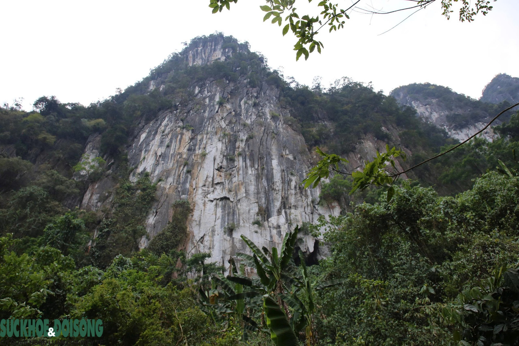 Di Sản Chiến Tranh Tại Hang Đá Công Binh: Một Chương Lịch Sử Huyền Bí