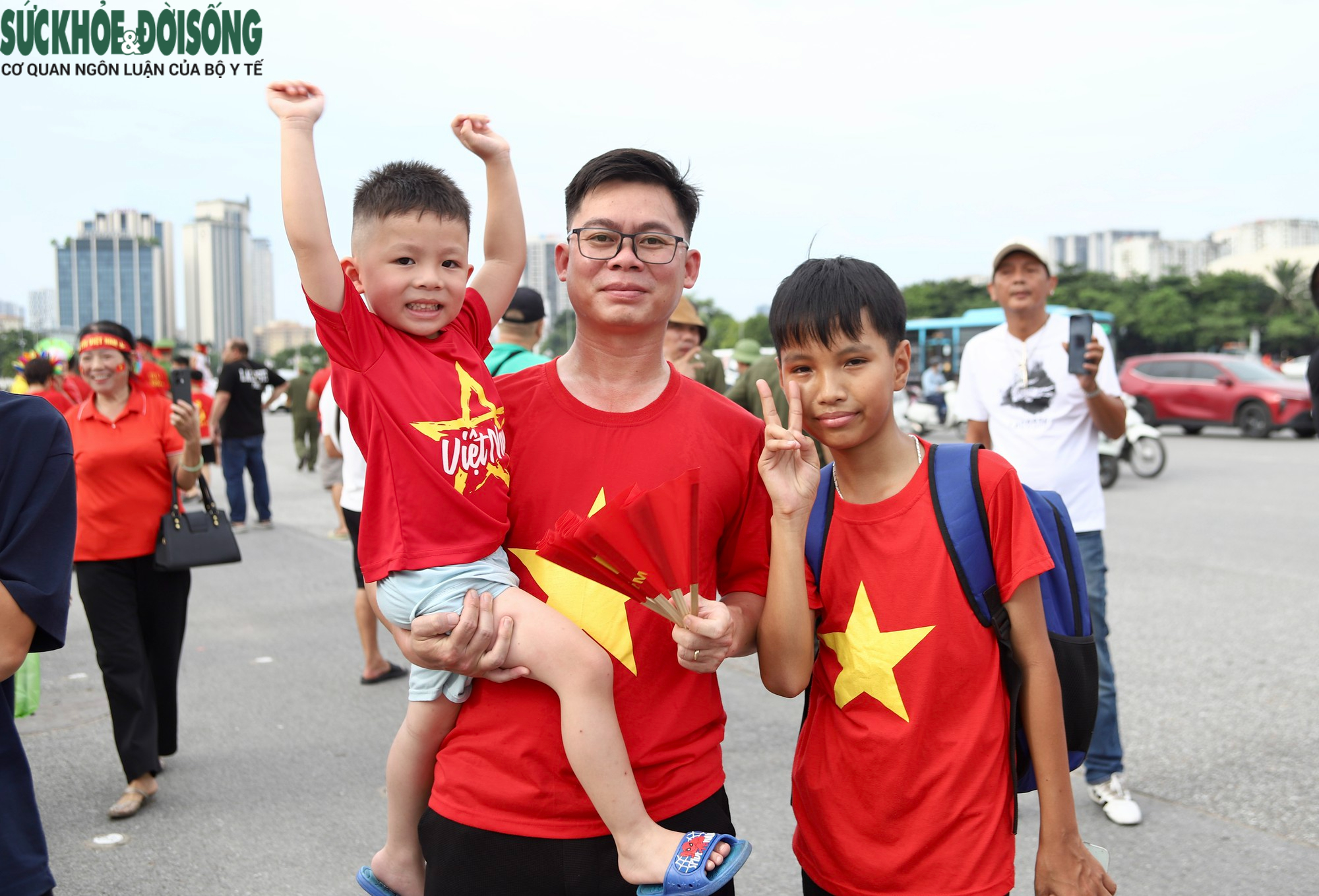 base64-17877387653721143690805 Người hâm mộ gửi lời chúc trước trận Việt Nam - Thái Lan: 'Việt Nam chiến thắng!'- Ảnh 7.