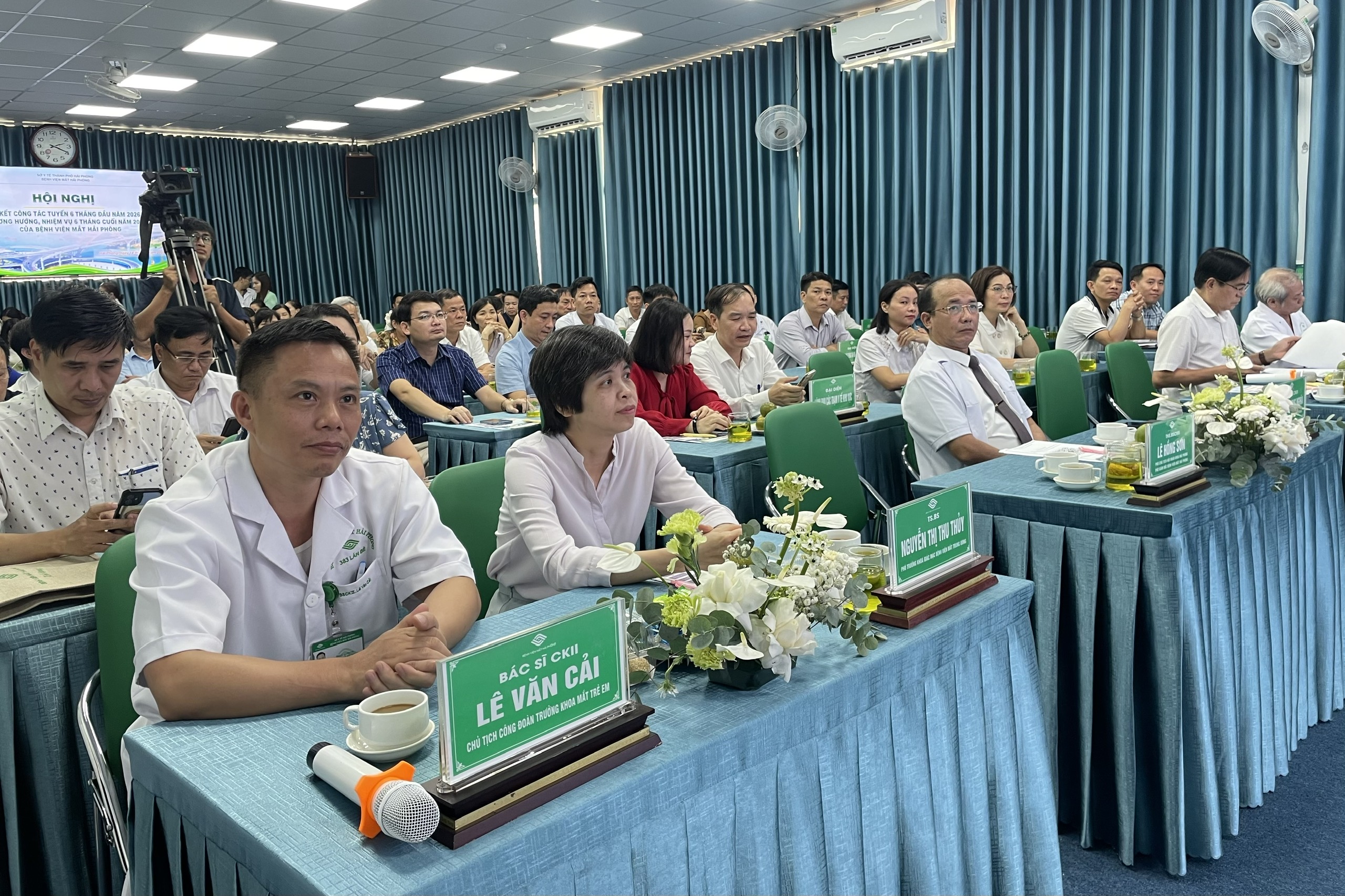 benh-vien-mat-hai-phong-so-ket-6-thang-1786714131610928462254 Bệnh viện Mắt Hải Phòng nâng cao hiệu quả công tác chỉ đạo tuyến - Ảnh 4.