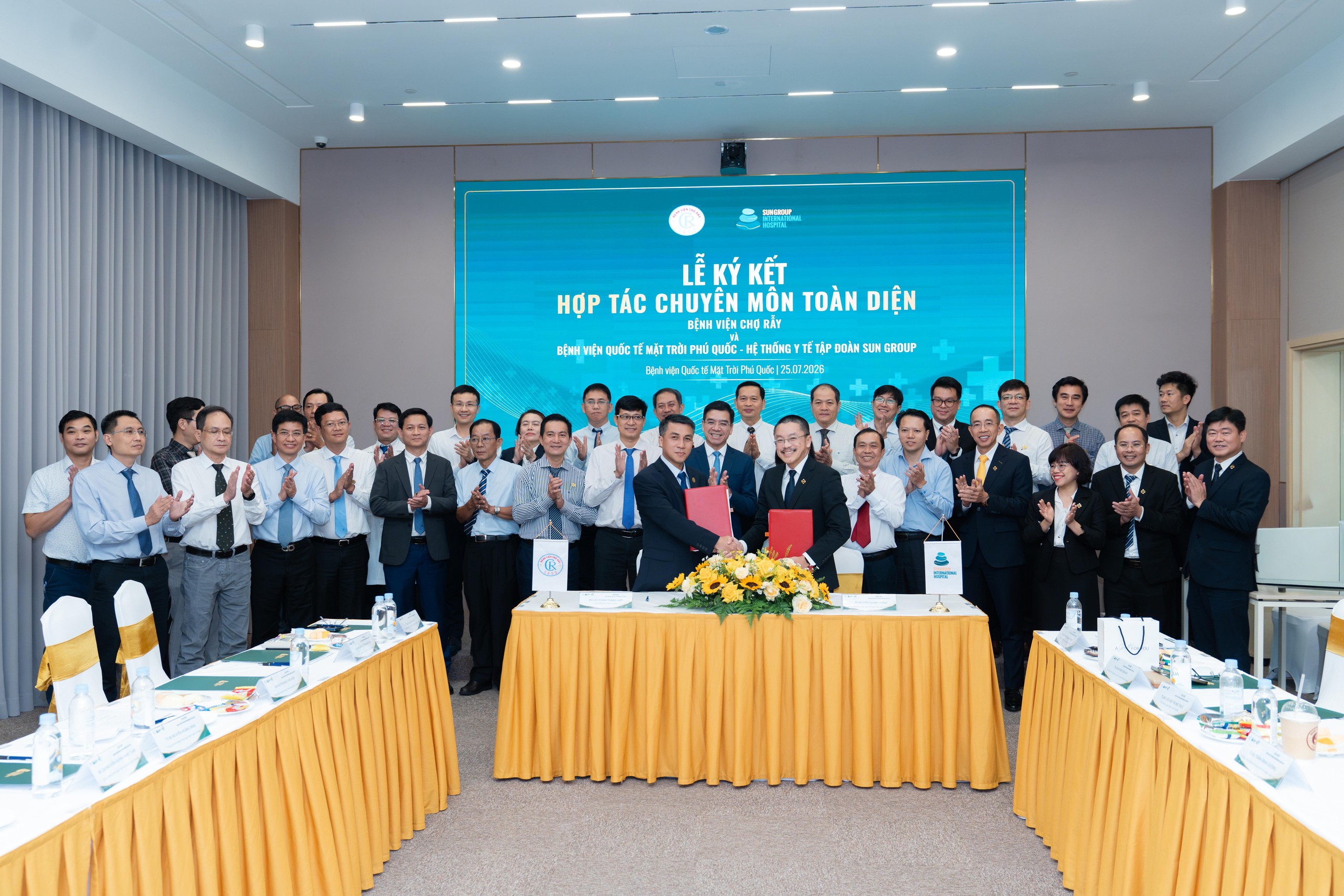 benh-vien-mat-troi-1786328874335513743295 Bác sỹ Giám đốc bệnh viện Chợ Rẫy nói gì về việc hợp tác với Bệnh viện Mặt trời Phú Quốc- Ảnh 2.