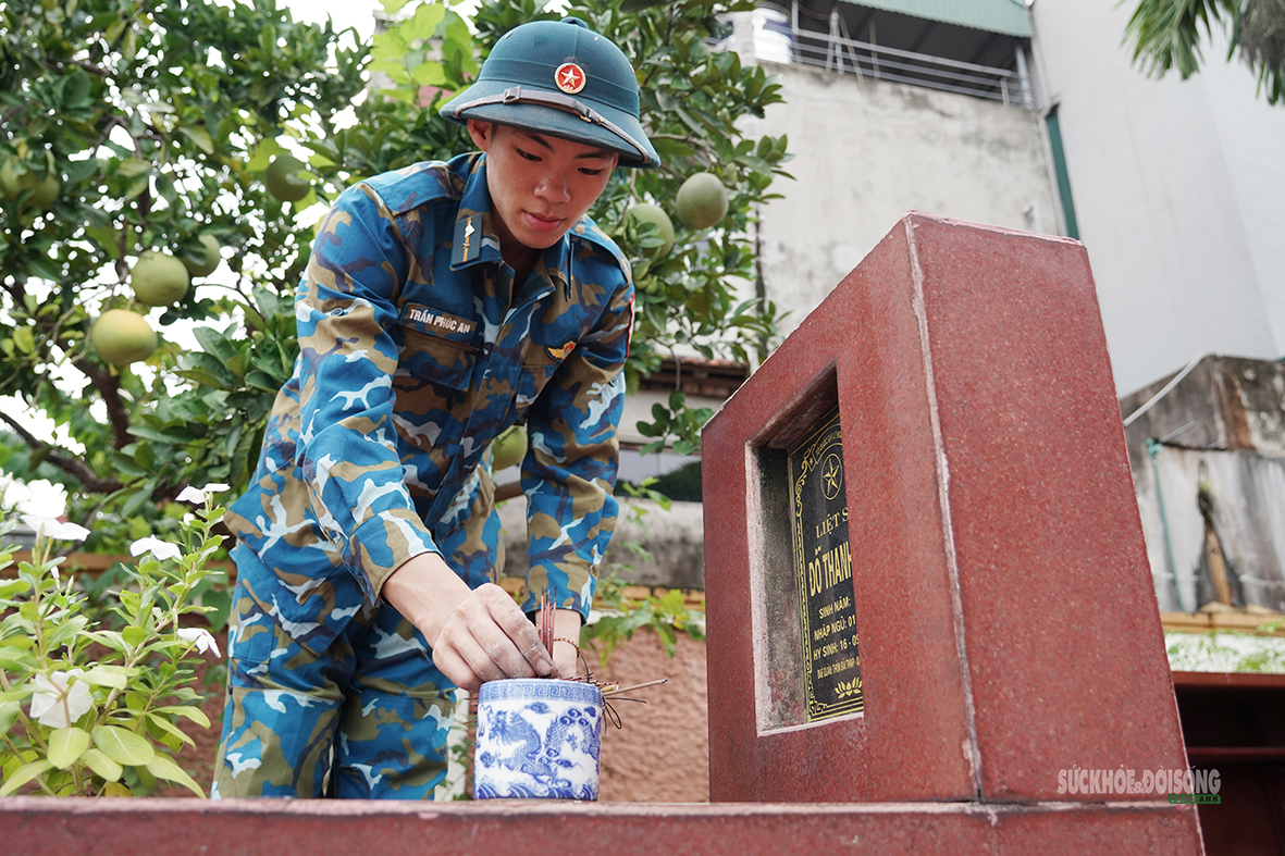 bo-doi-chinh-trang-nghia-trang-chuan-bi-lay-mau-hai-cot-liet-si-1-4-17872080448391332292995 Bộ đội chỉnh trang nghĩa trang, chuẩn bị lấy mẫu hài cốt liệt sĩ - Ảnh 4.