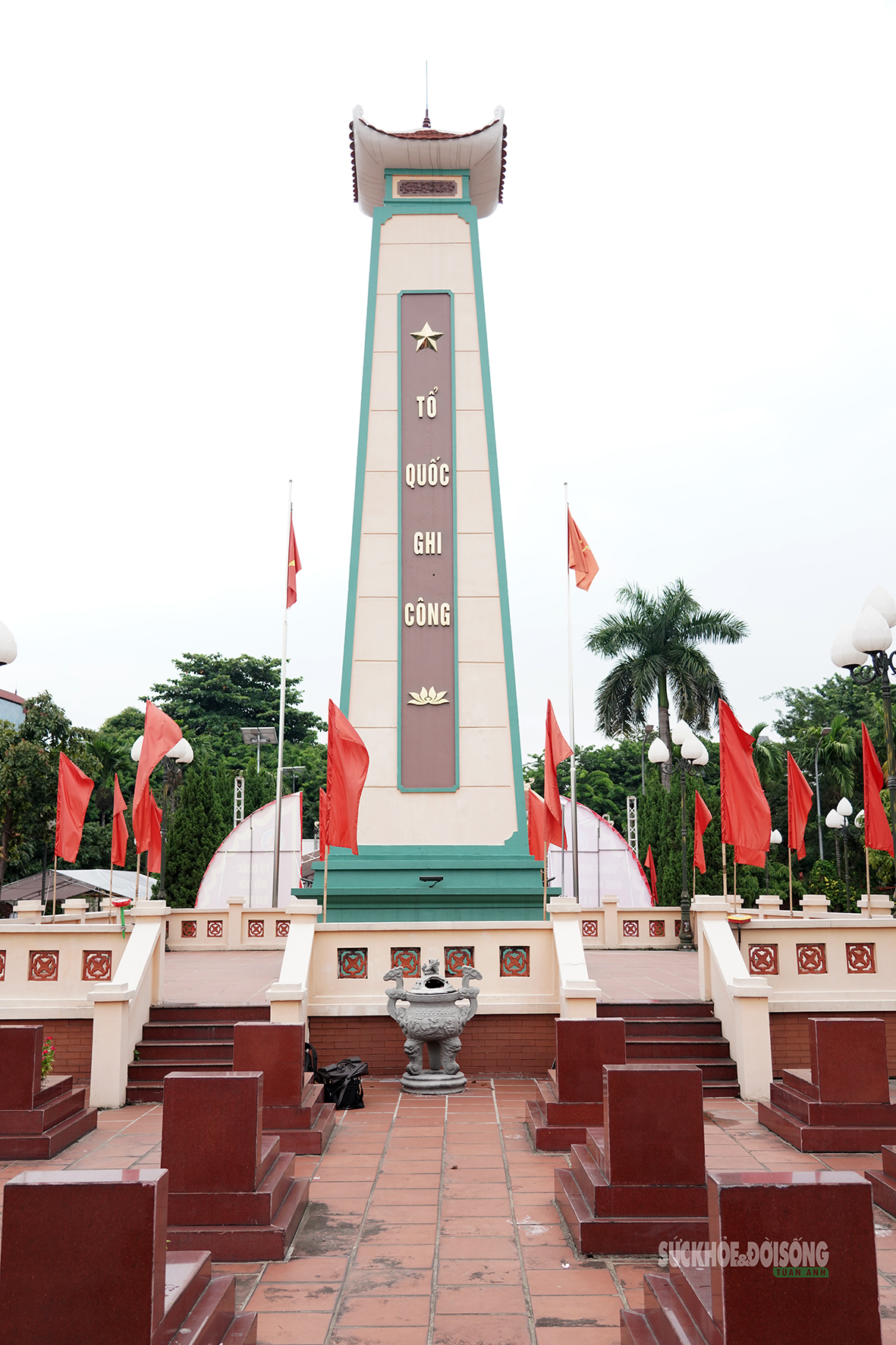 bo-doi-chinh-trang-nghia-trang-chuan-bi-lay-mau-hai-cot-liet-si-1-7-1787207836530592420024 Bộ đội chỉnh trang nghĩa trang, chuẩn bị lấy mẫu hài cốt liệt sĩ - Ảnh 7.