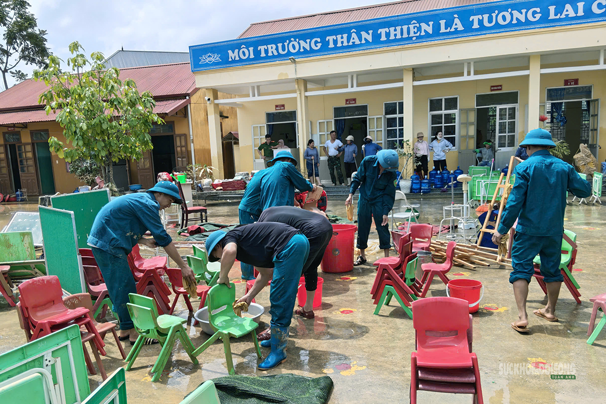 bo-doi-ra-da-loi-bun-giup-dan-6-1787970511295759528809 Bộ đội làm sạch khu vực sau bão
