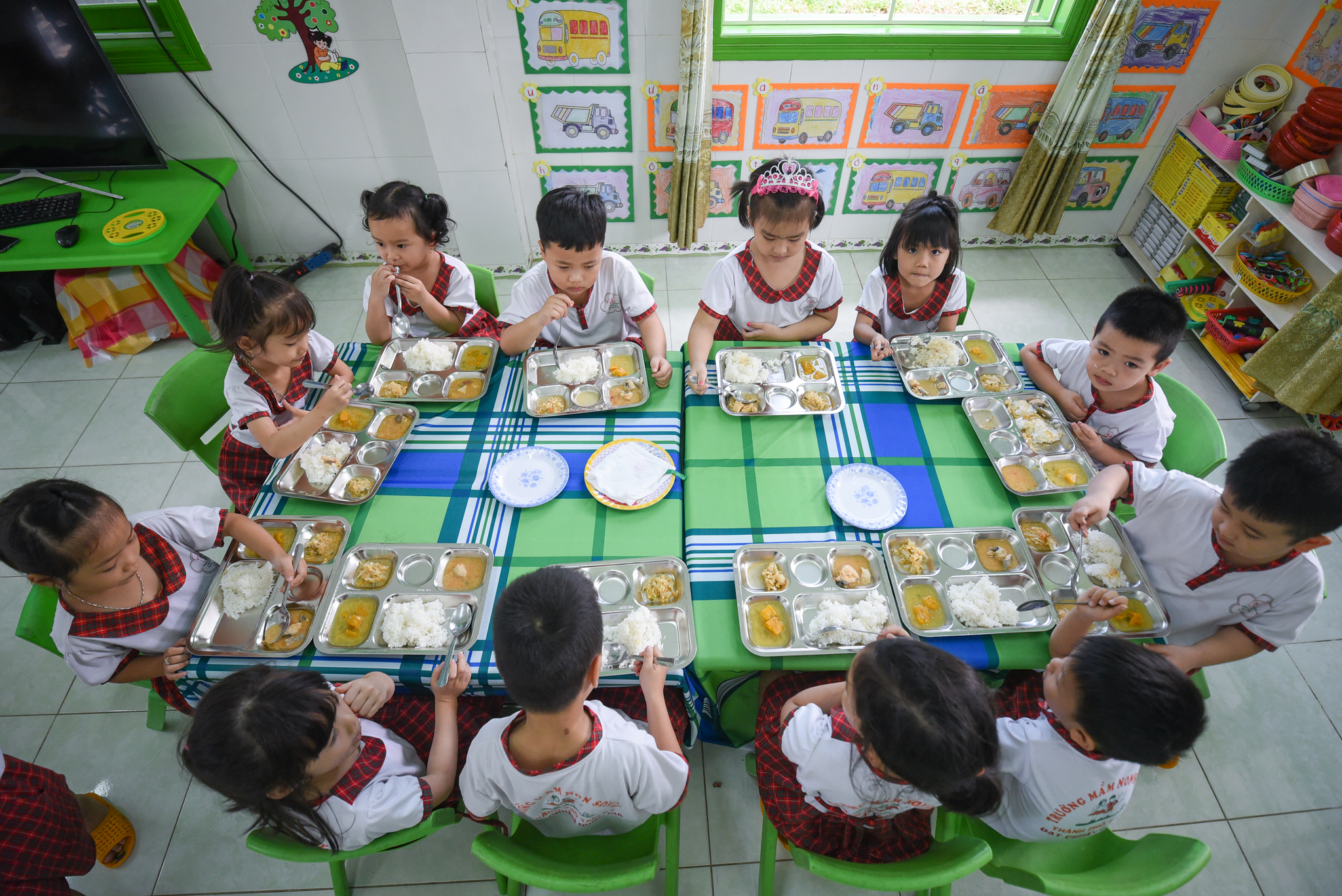 Tăng Cường Khung Pháp Lý Để Nâng Cao Chăm Sóc Sức Khỏe Học Đường