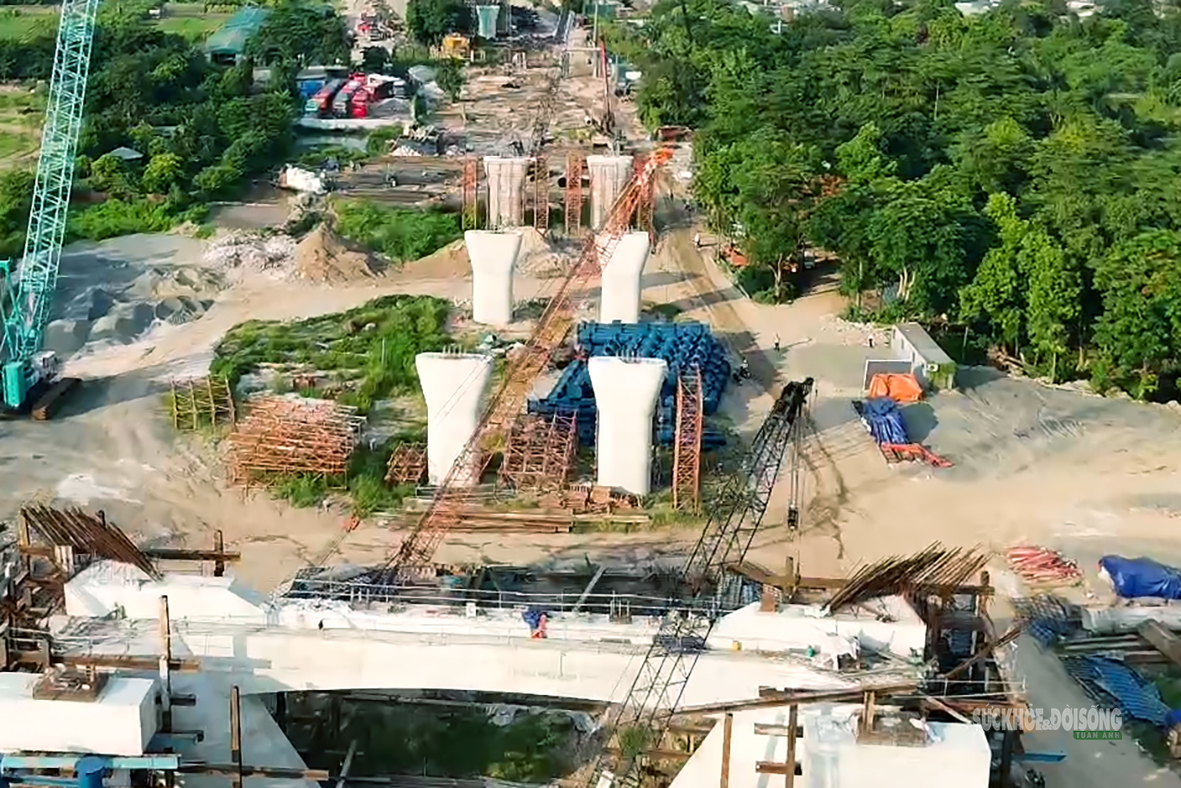 cau-tran-hung-dao8-17871068811771639899589 Cầu Trần Hưng Đạo tăng tốc thi công - Ảnh 4.