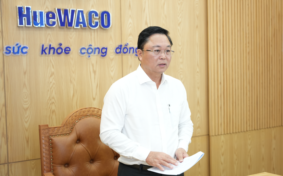 chu-tich-ubnd-tp-hue-2-1787926415428276182224-0-0-562-899-crop-1787926834772968955448 Thiếu nước sạch ở Chân Mây - Lăng Cô: Vận hành trạm xử lý 4.000m3/ngày đêm- Ảnh 3.