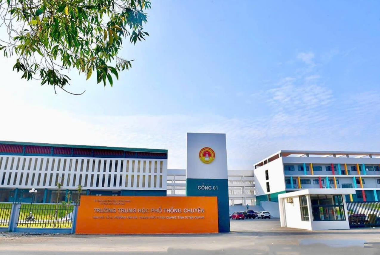 chuyen-tuyen-quang-17865375053761447970712 Giám sát độc lập coi thi, chấm thi lại tốt nghiệp THPT tại Chuyên Tuyên Quang- Ảnh 1.
