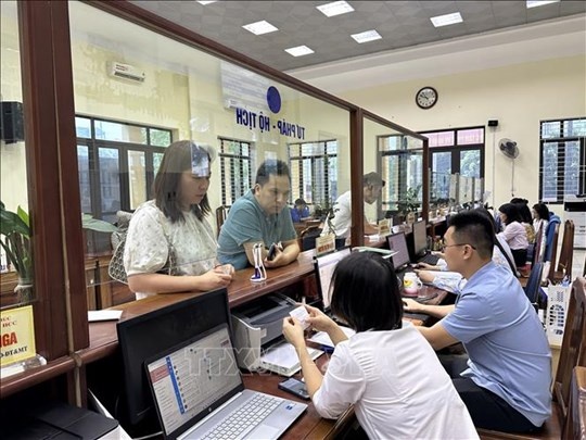 cong-chuc-bo-nhiem-17858156363221464046708 Quy định mới về bổ nhiệm công chức: Siết điều kiện, đề cao thành tích và năng lực- Ảnh 1.