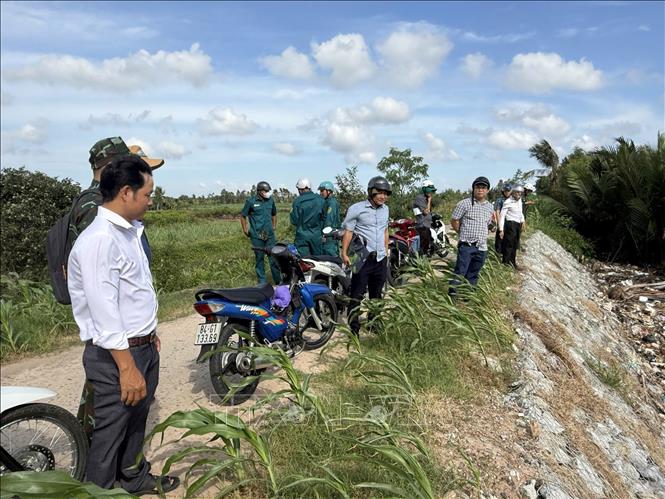 Cần Thơ Chuyển Khẩn Cấp Để Đối Phó Với Nguy Cơ Vỡ Đê Bao Sông Hậu