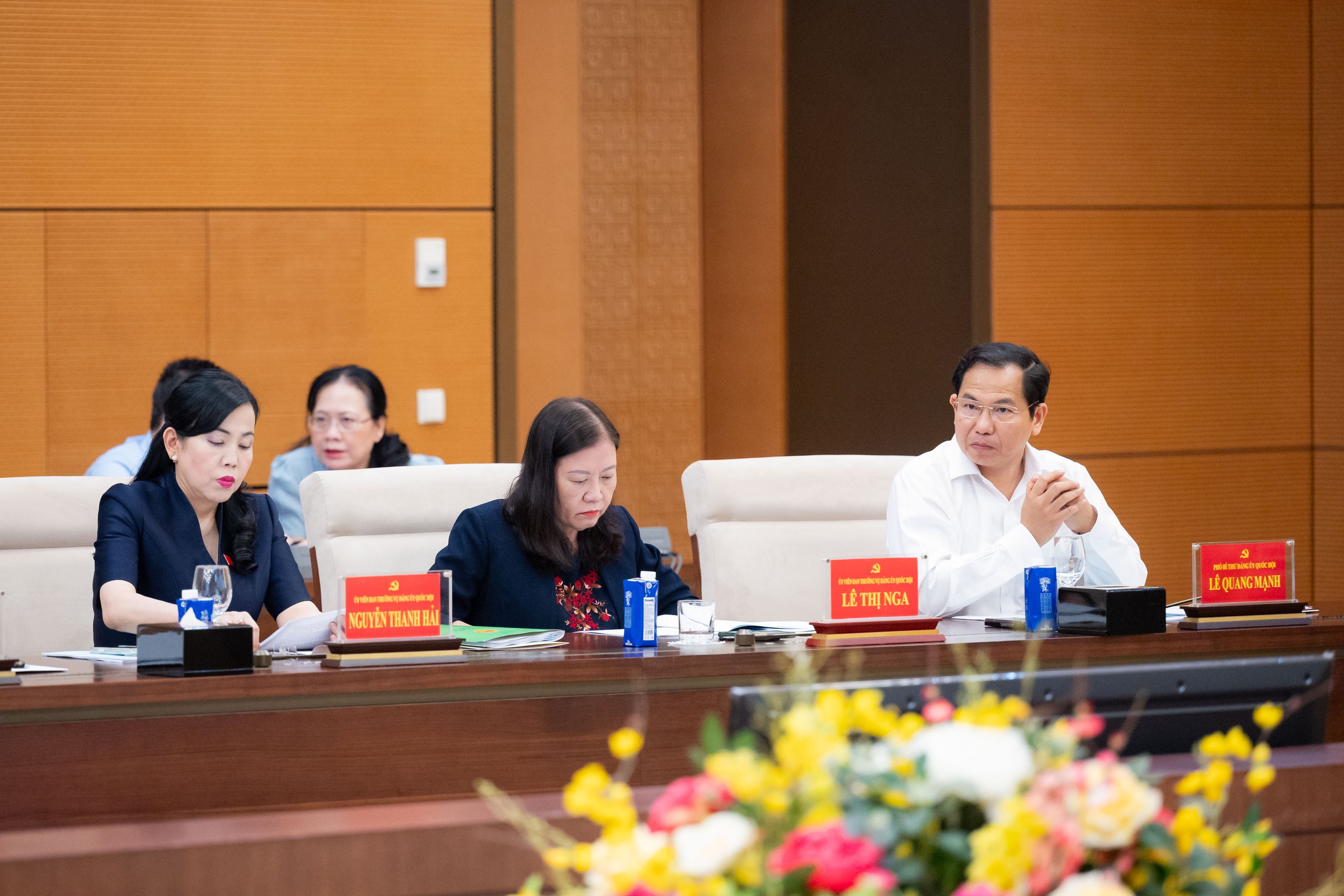 dai-bieu-17856670746301155035248 Chủ tịch Quốc hội: Mỗi quyết định lập pháp phải mở đường cho phát triển đất nước- Ảnh 4.
