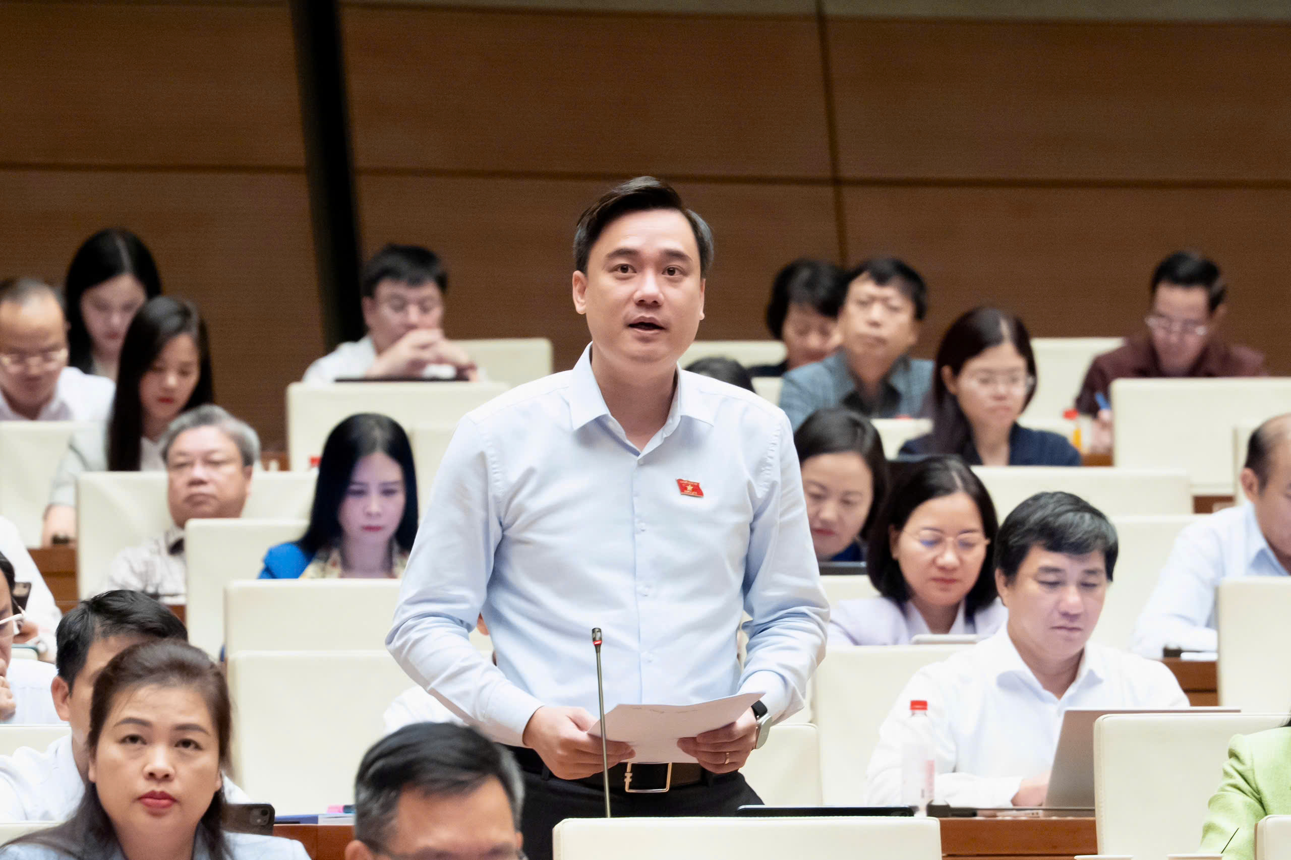 Quốc hội thảo luận về phạm vi bồi thường thiệt hại trong quản lý thuế - Ảnh 1.