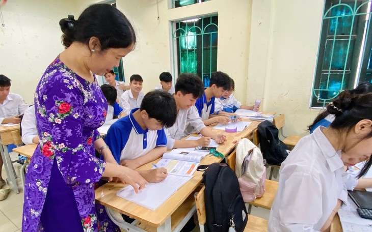 Giáo viên Hà Nội chờ một quyết định xét thăng hạng thấu tình, đạt lý- Ảnh 2.