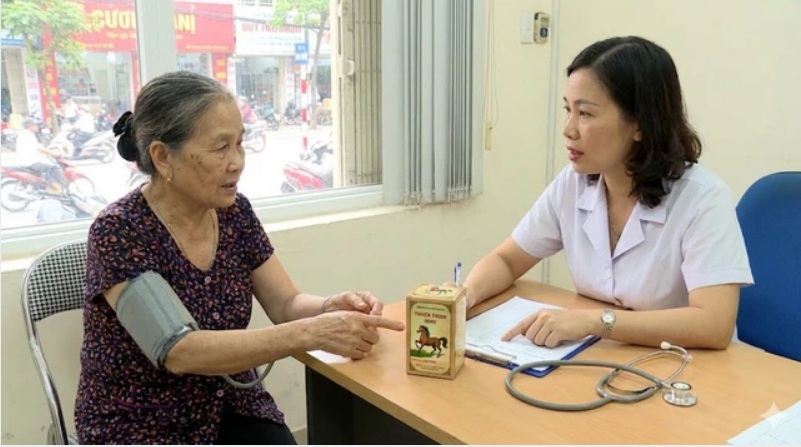 Chóng mặt không chỉ do huyết áp - Ảnh 2. Chóng mặt không chỉ do huyết áp - Ảnh 2.
