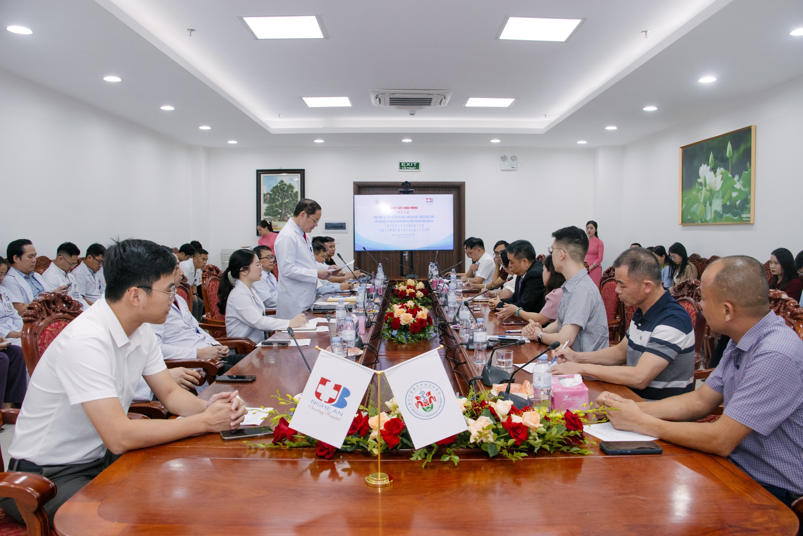 img7905-17866973594791934192954 Nâng cao năng lực điều trị ung thư tại Nghệ An- Ảnh 1.