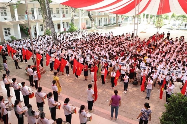 khai-giang-1785929996604532538317 Khởi đầu năm học mới - Ảnh 1.
