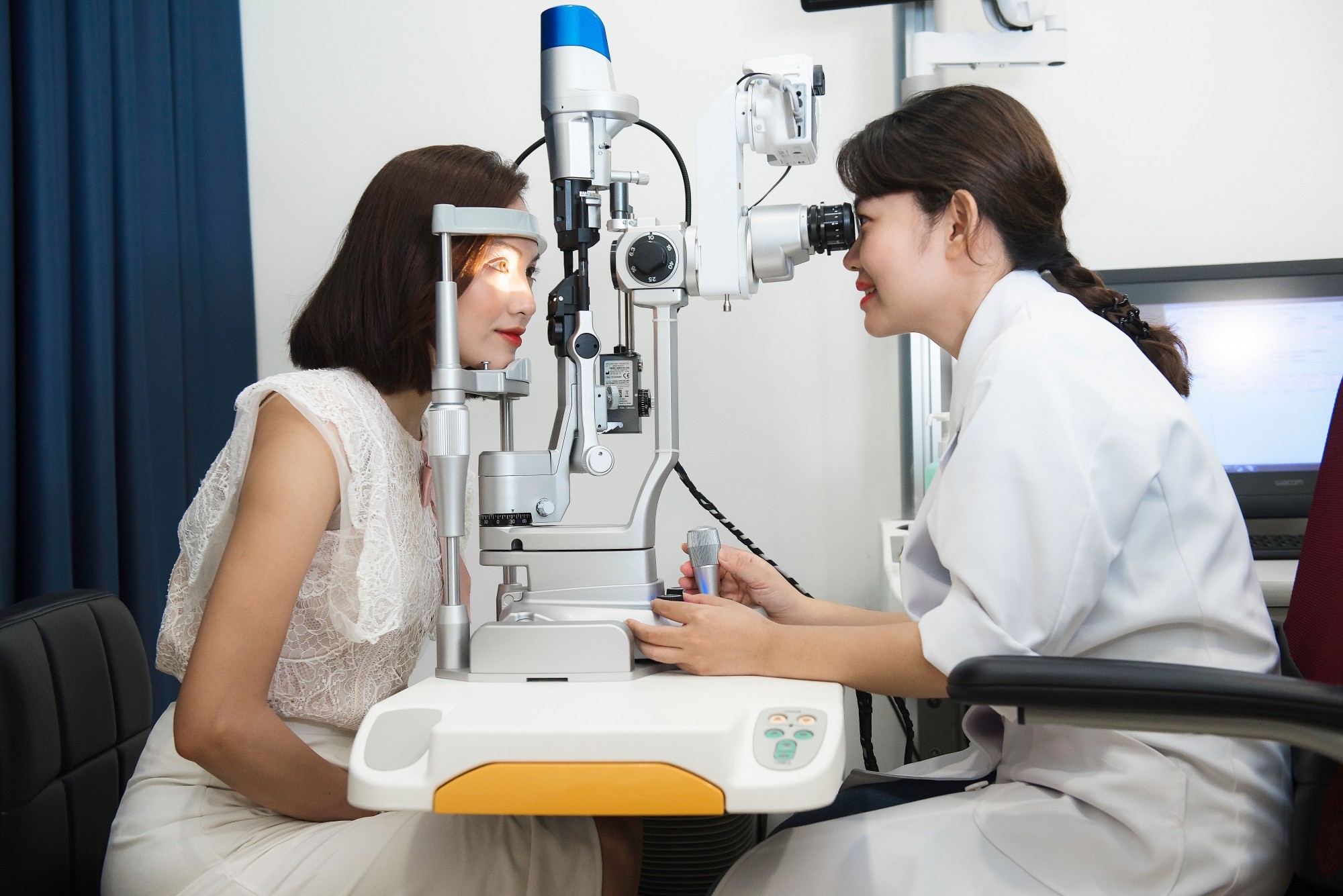 Khô Mắt: Triệu Chứng, Nguyên Nhân và Cách Xử Lý Hiệu Quả