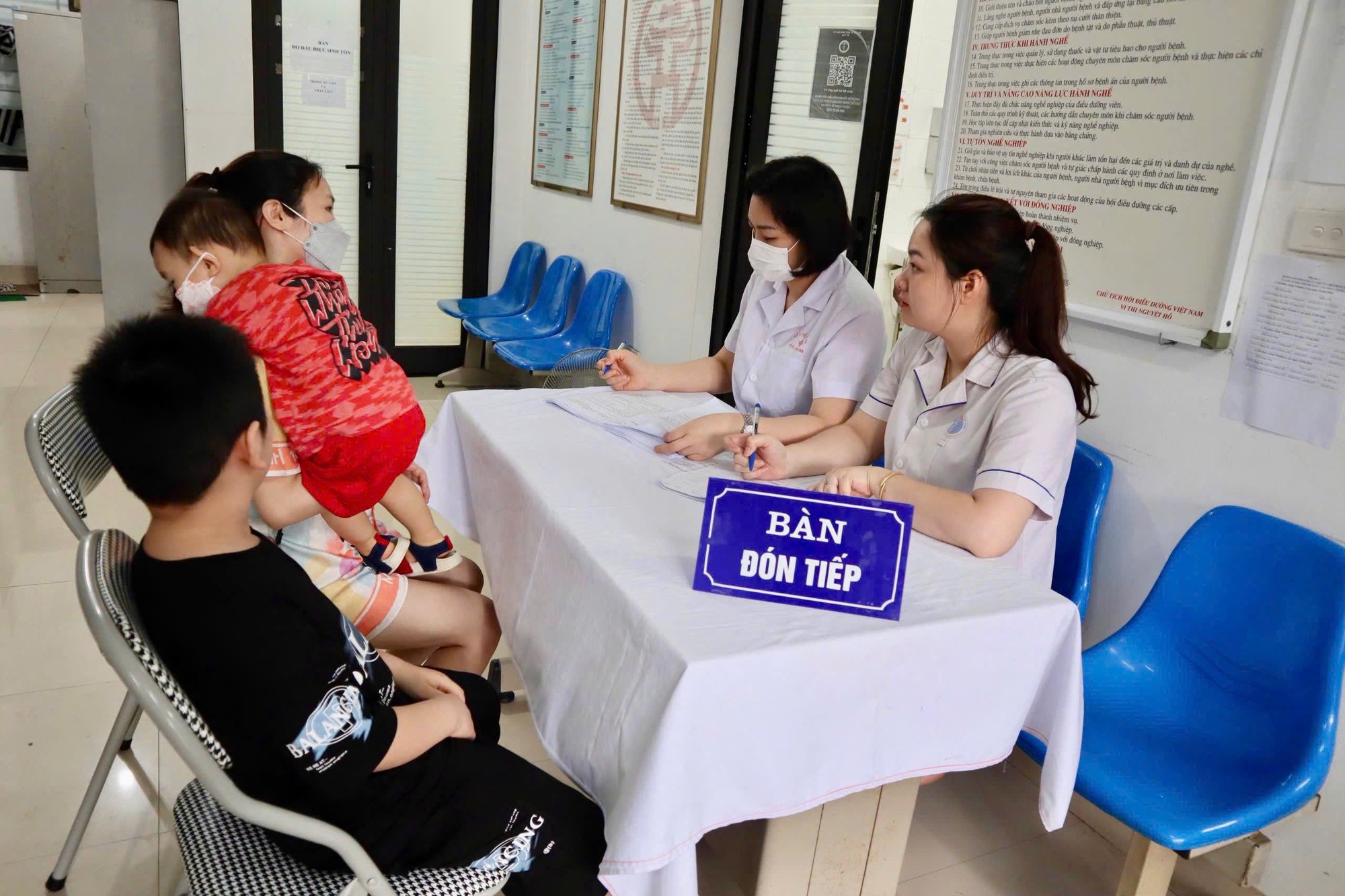 Những Dấu Hiệu Tự Kỷ Ở Trẻ: Khám Phá Để Không Bỏ Qua