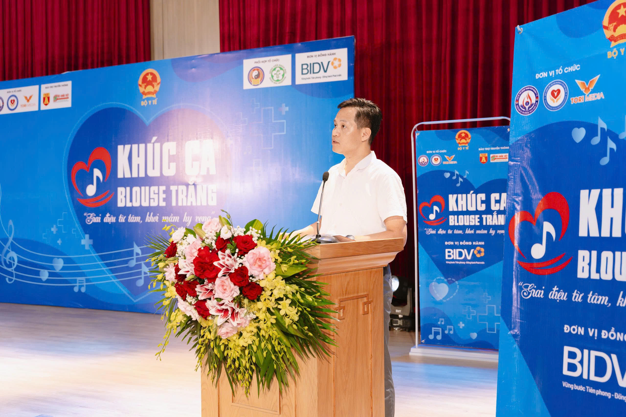 'Khúc ca Blouse trắng' và hành trình mang âm nhạc đến bệnh viện- Ảnh 4.