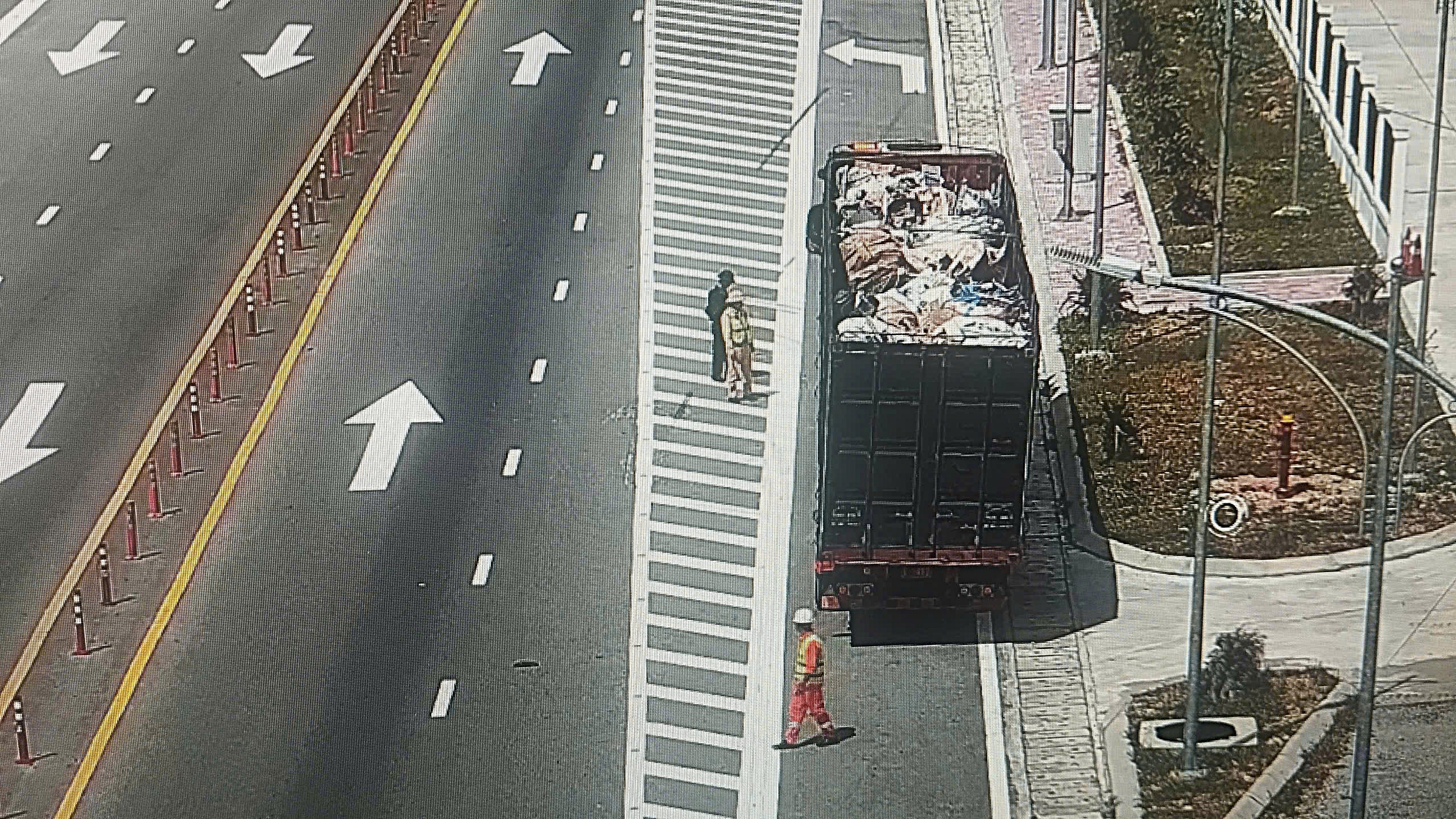 Nguyên Nhân Bất Thường Khiến Ô Tô Thủng Lốp Trên Cao Tốc: Sự Cố Đáng Lo Ngại
