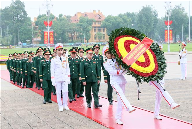 lang-bac-28826-32-1787888002599-1787888002889750936596 Lãnh đạo Đảng, Nhà nước vào Lăng viếng Chủ tịch Hồ Chí Minh - Ảnh 6.