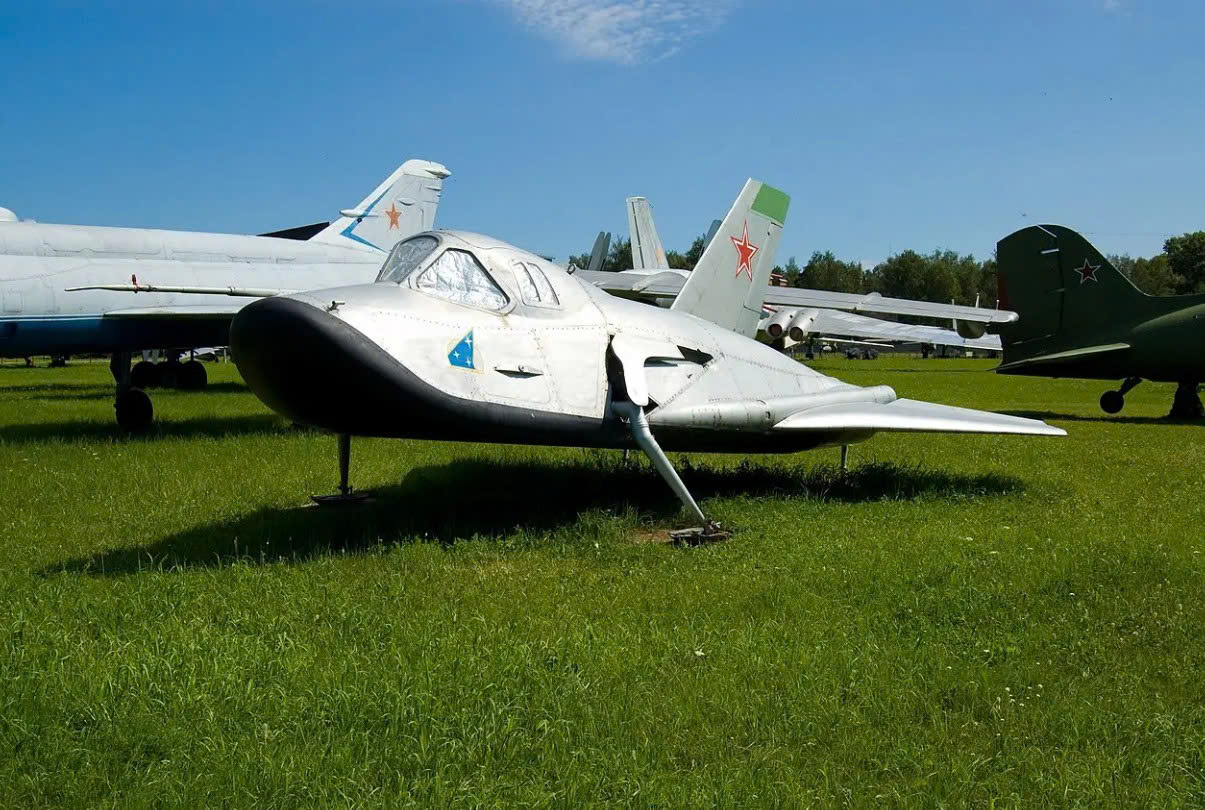 Khám Phá MiG-105: Dự Án Máy Bay Vũ Trụ Độc Đáo Của Liên Xô
