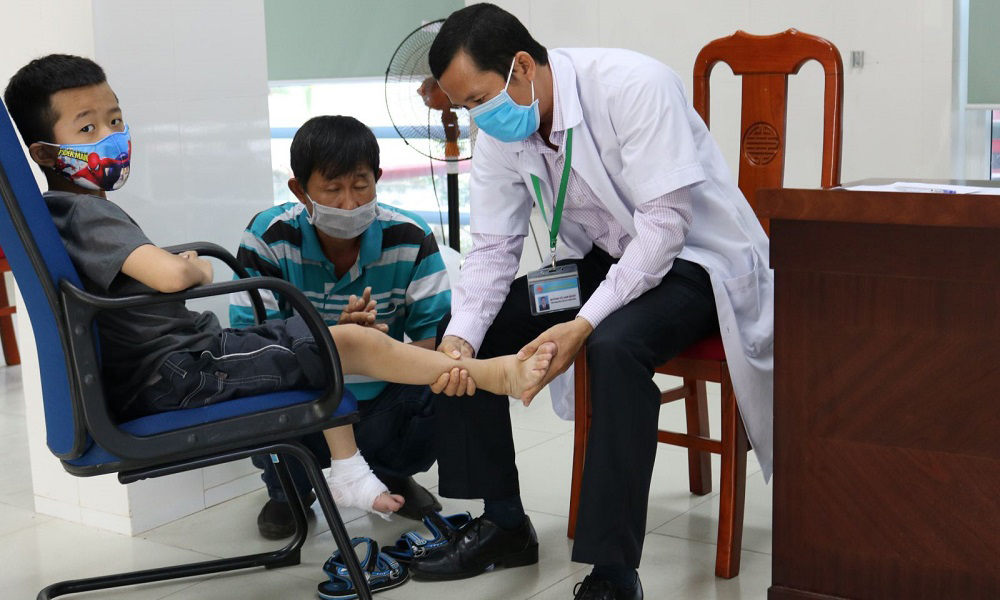 Bộ Y tế quy định đối tượng khám chữa bệnh tại nhà được BHYT chi trả.