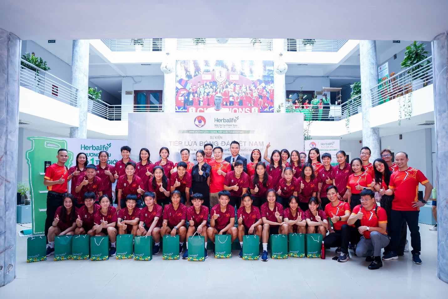 Herbalife Việt Nam Hỗ Trợ Đội Tuyển Quốc Gia Herbalife Việt Nam Hỗ Trợ Đội Tuyển Quốc Gia